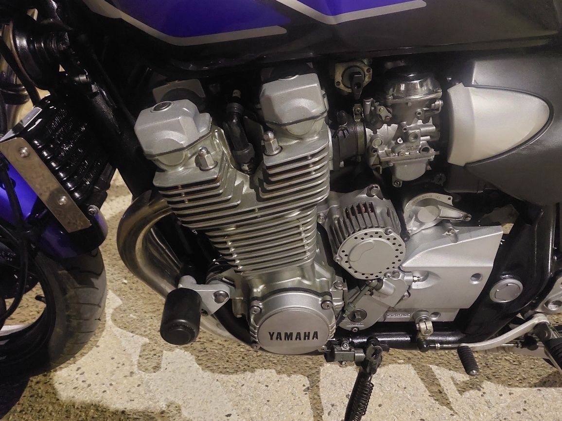 Yamaha  XJR 1300
