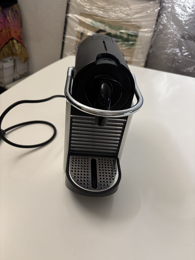 Maquina Nespresso Pixie