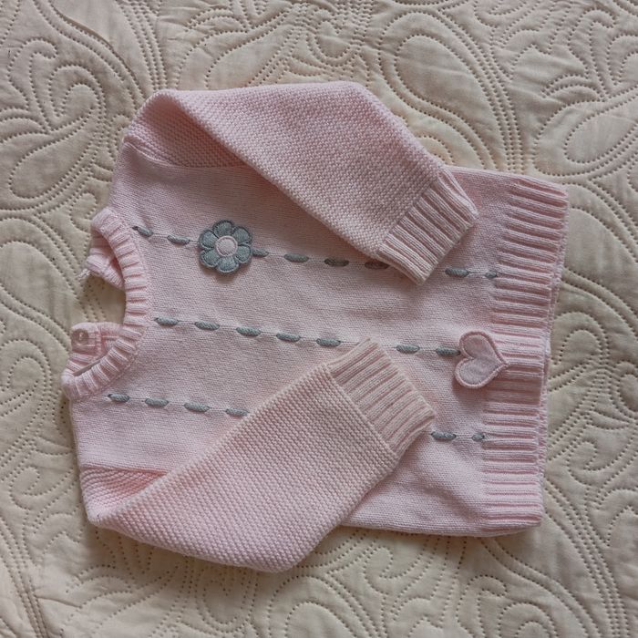 Мила кофтинка для дівчинки на вік від 9 міс