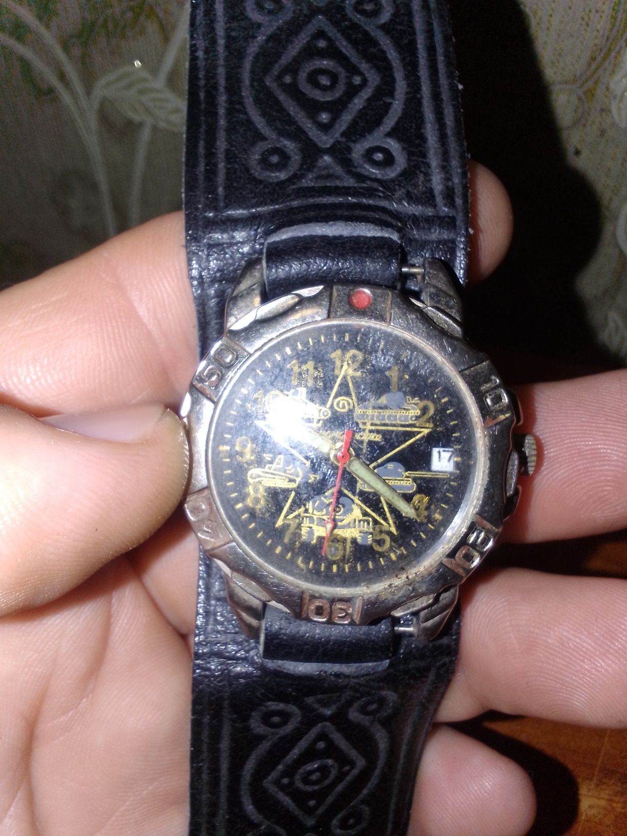 Продам часы механические