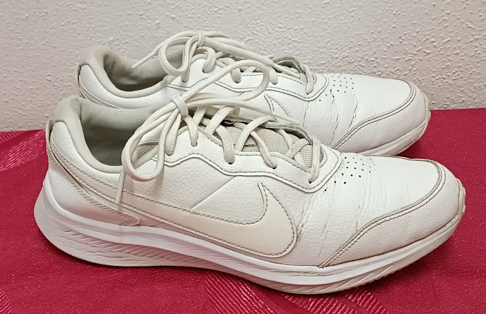 Buty skórzane damskie Nike rozmiar 38.5 Białe