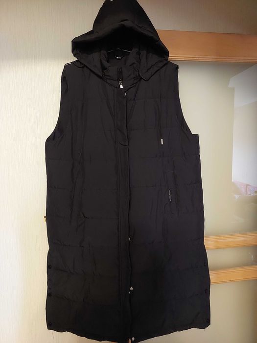 Жилетка жіноча,тепла,нова,розмір-54