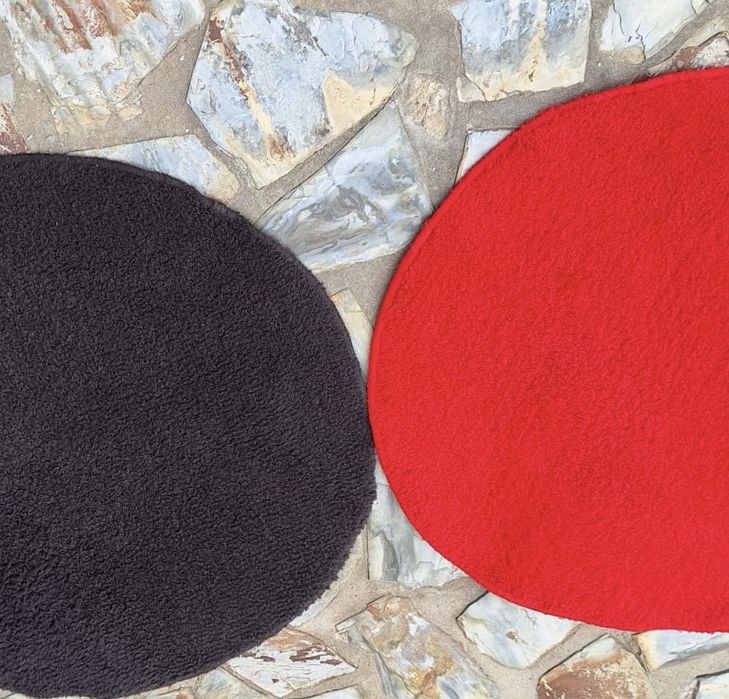 Tapetes redondos Ikea preto ou vermelho