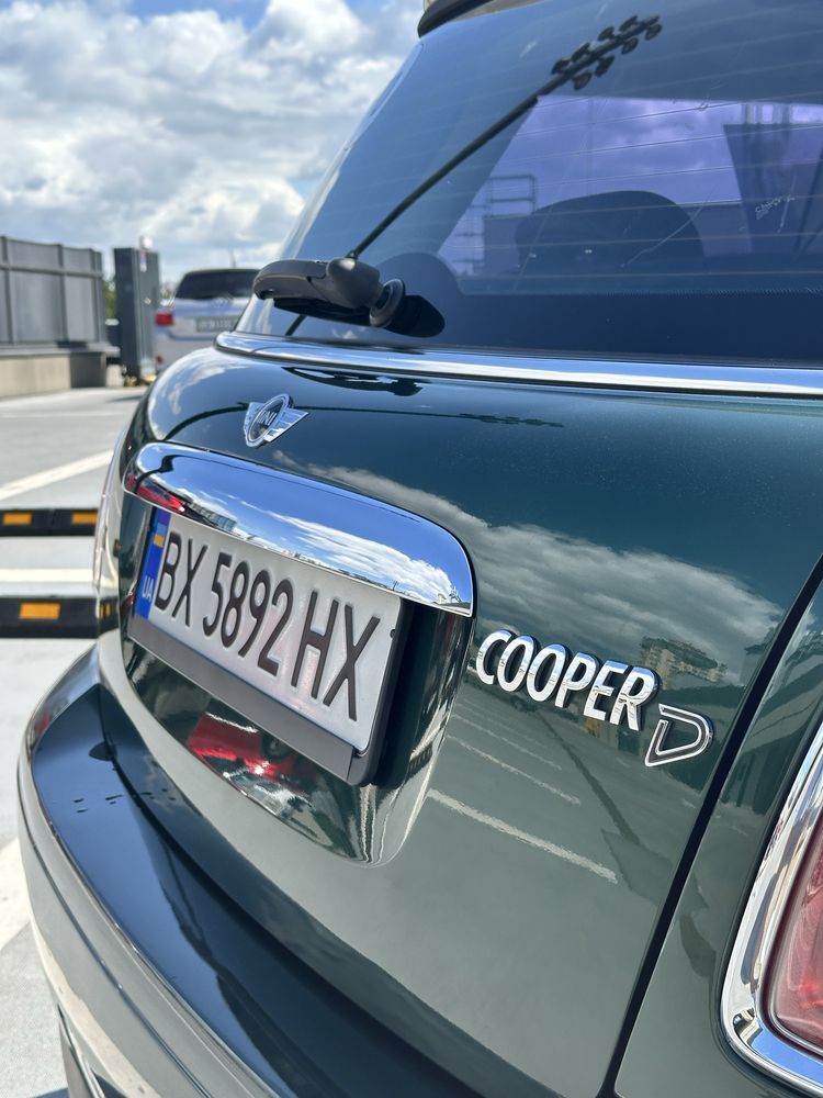 Автомобіль MINI