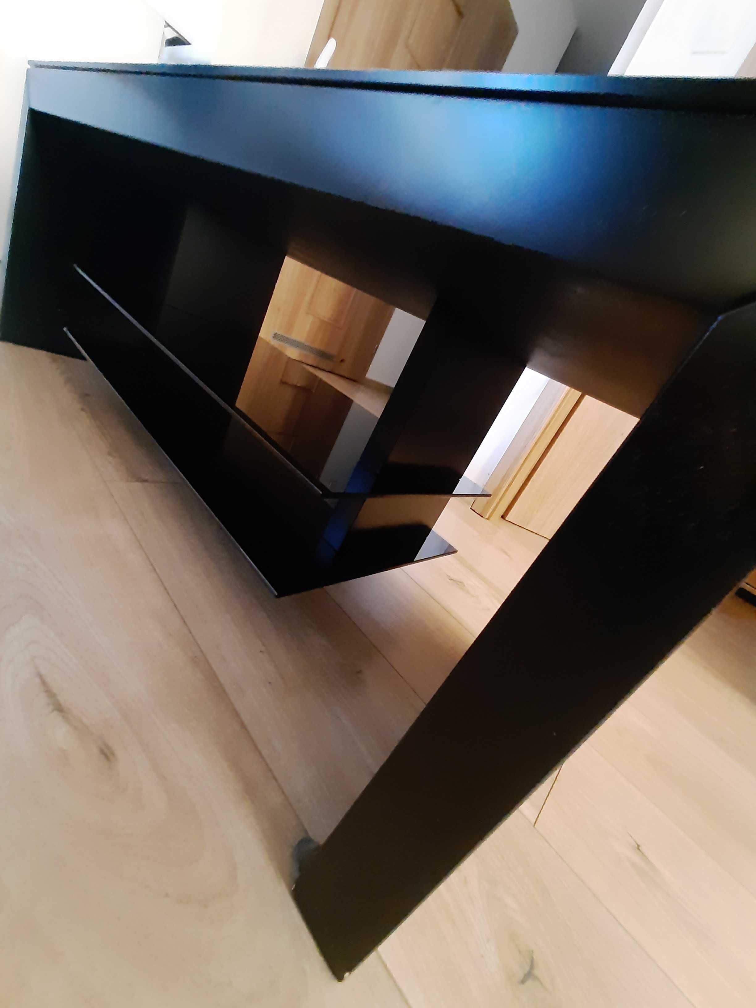 Stolik pod telewizor