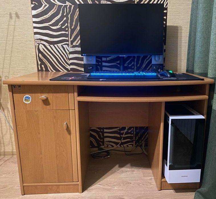 Робочий стіл для комп'ютера плита|стіл