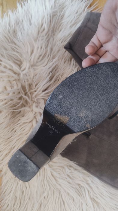 Kozaki szare zamszowe muszkueterki wiosna jesień r 36