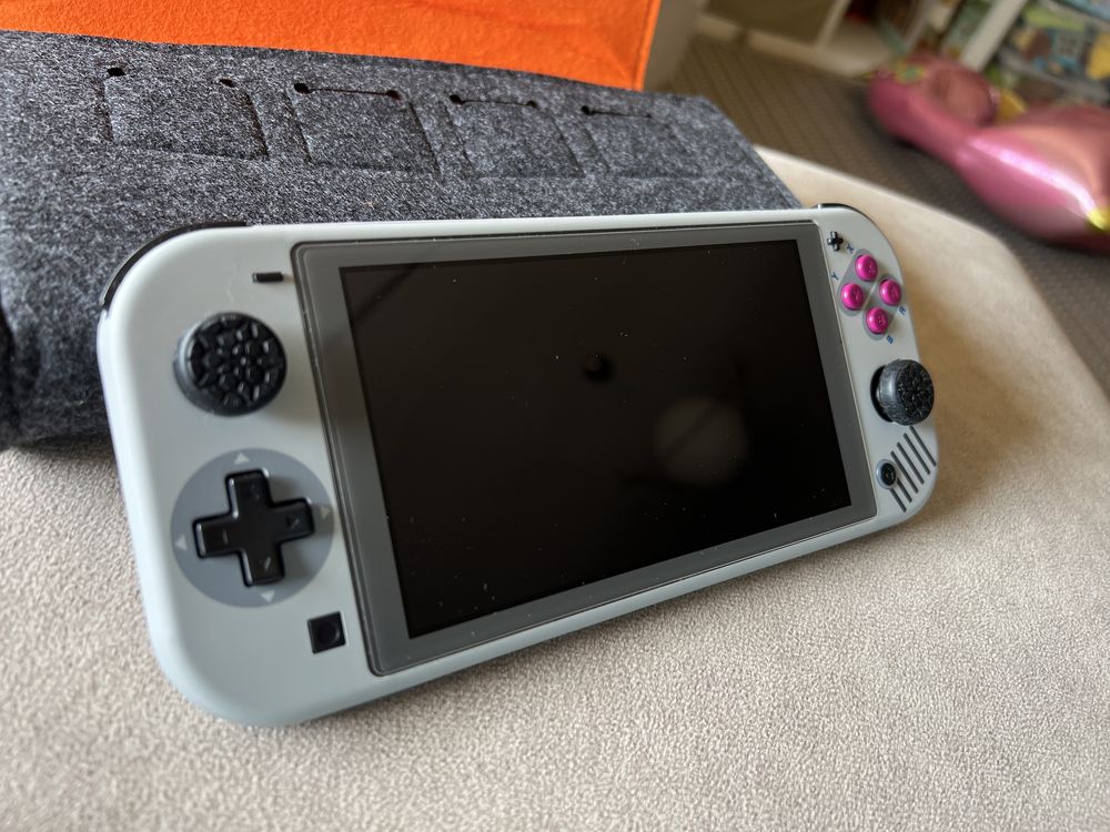 Nintendo Switch Lite Custom