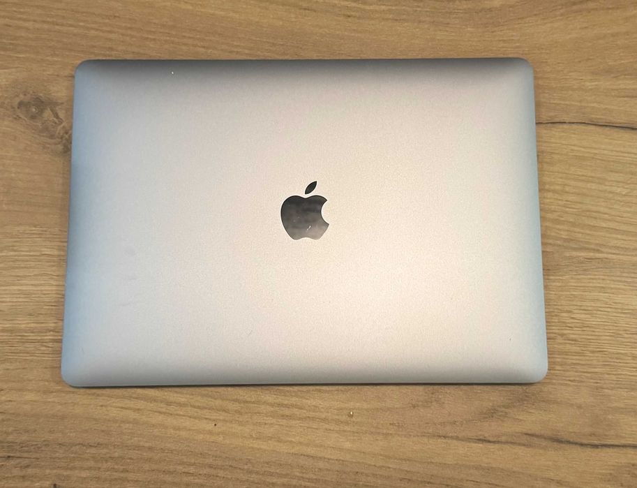  MacBook Air 13 2020 M1 16GB RAM 512GB SSD Space Gray