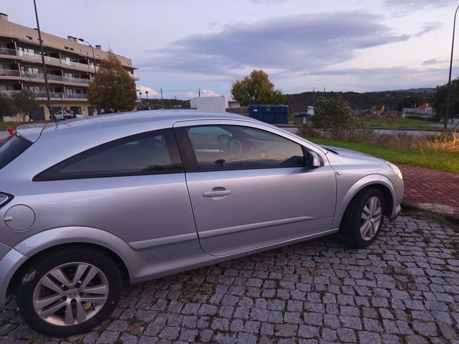 Opel Astra GTC 1.7