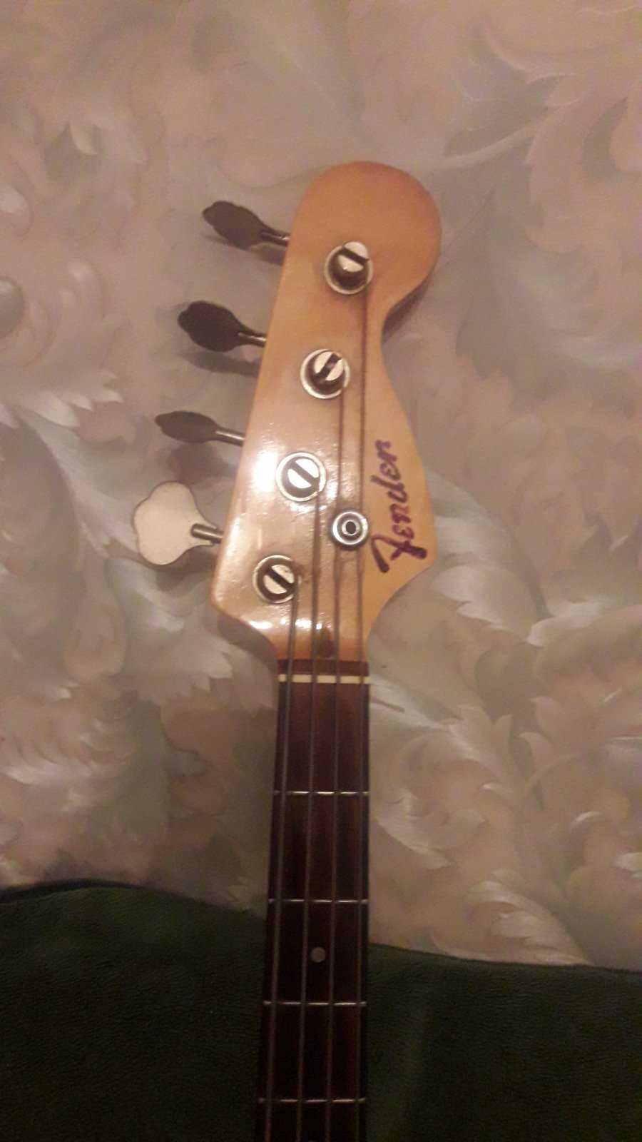 Продам   FENDER PRECISION BASS польской работы.