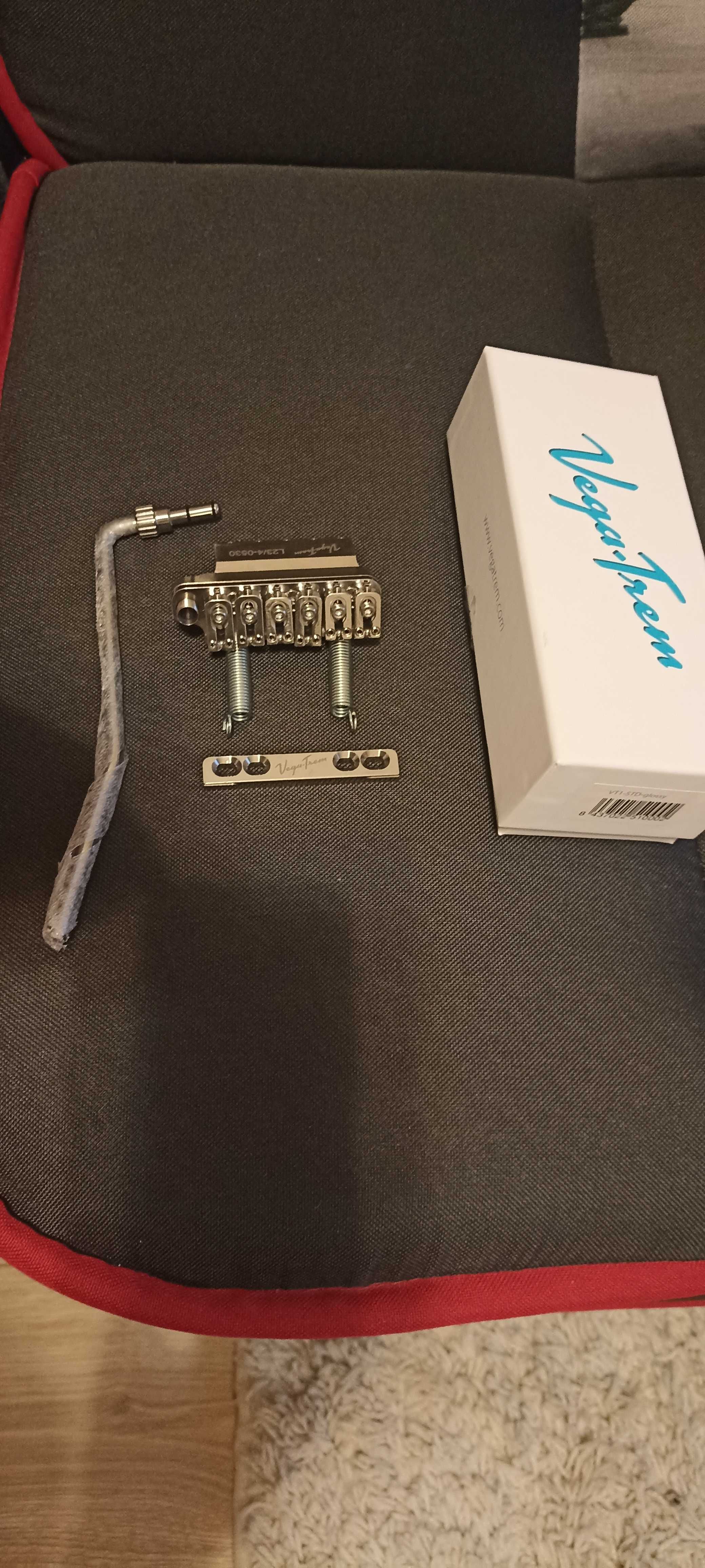 Tremolo wajcha stratocaster Vega Trem