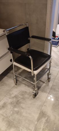 Wózek dla inwalidów do kompania.