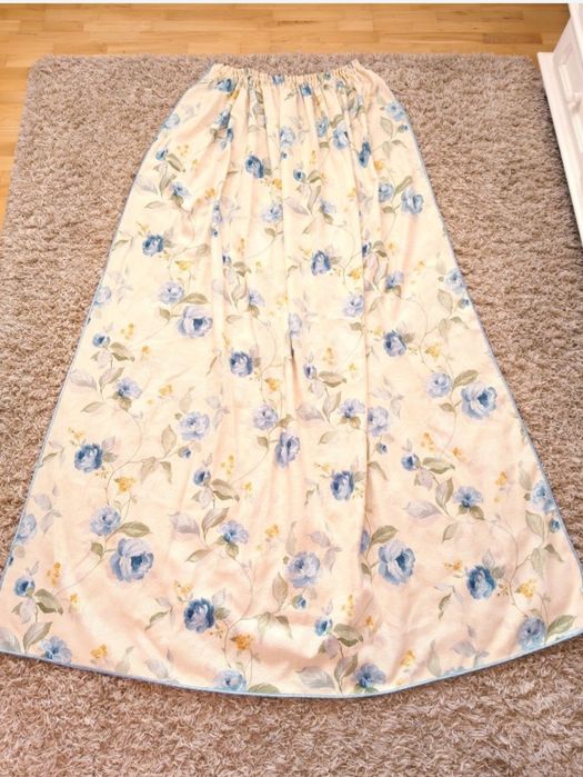 Komplet zasłon szytych na wzór angielski: 2 kotary+lambrekin