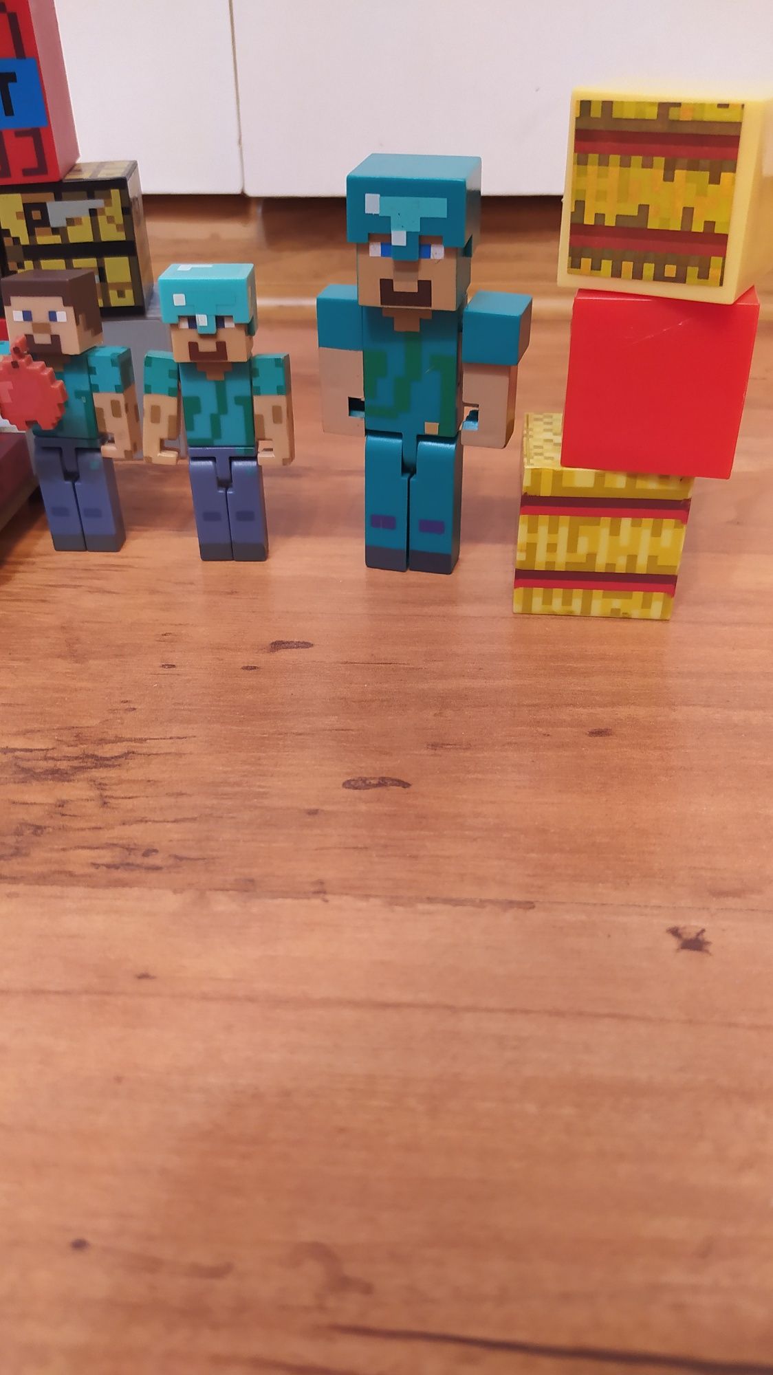 Figurki postacie Minecraft