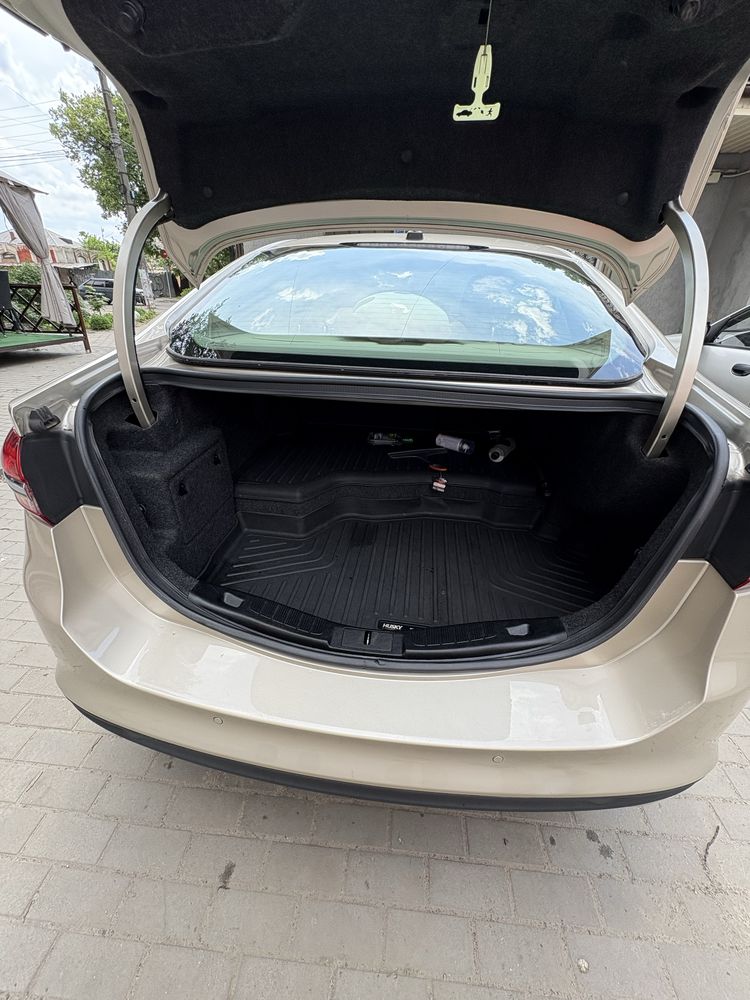 ford fusion hybrid 2018