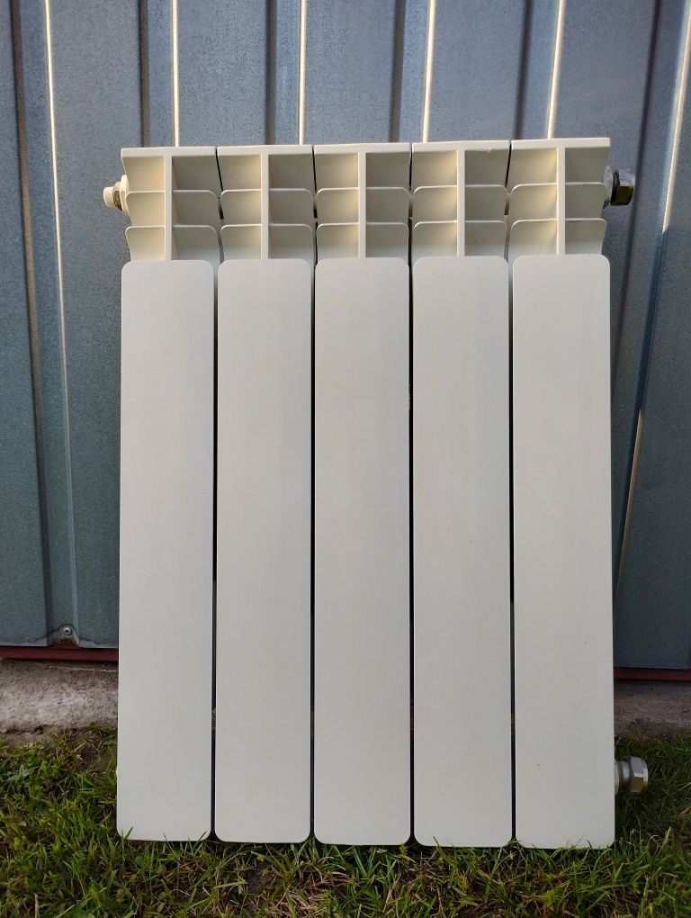 grzejnik aluminiowy + głowica termostatyczna