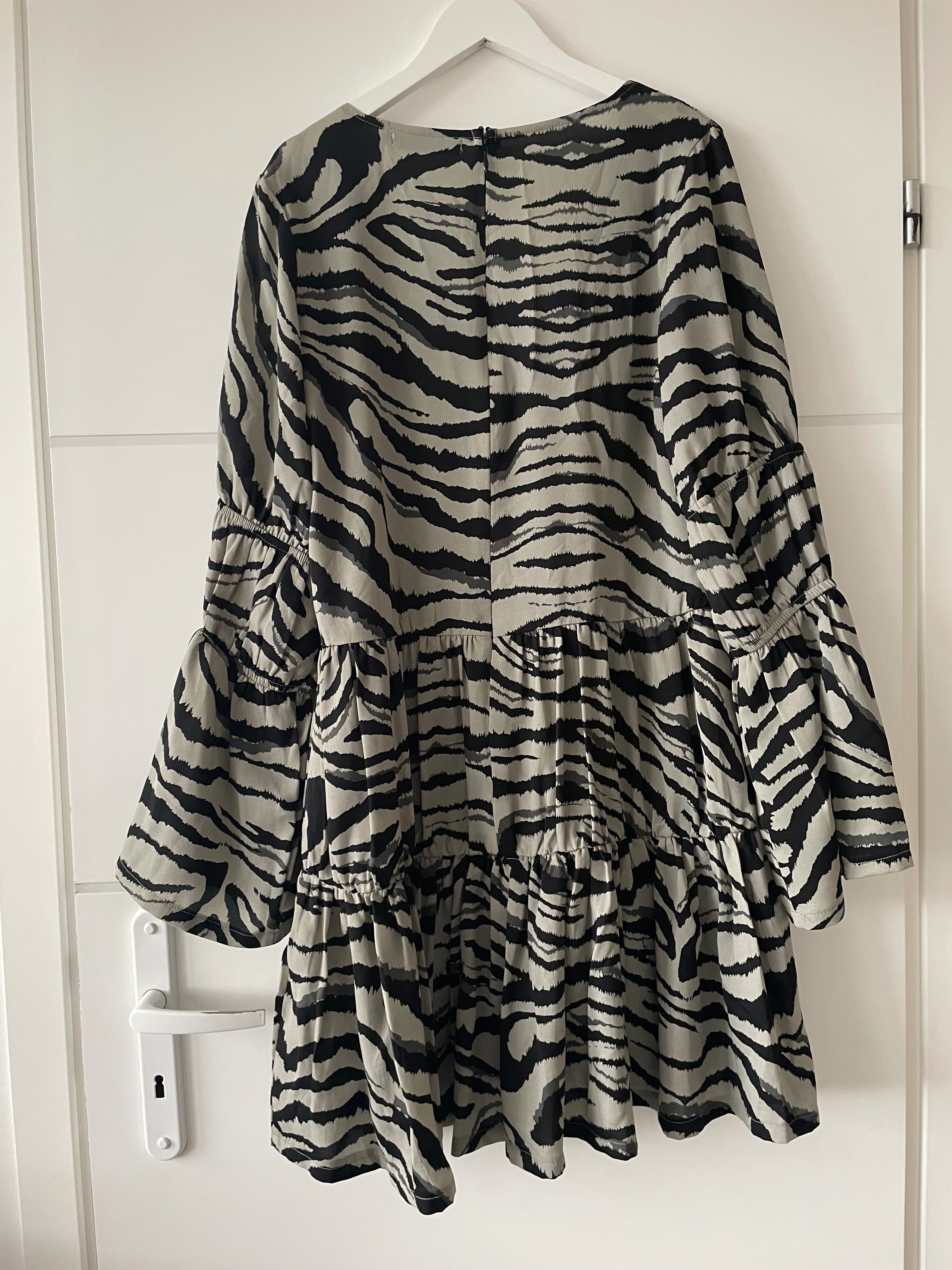 Rozkloszowana luźna sukienka zebra Missguided - r. 36