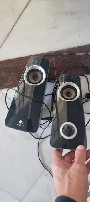 Colunas logitech z320