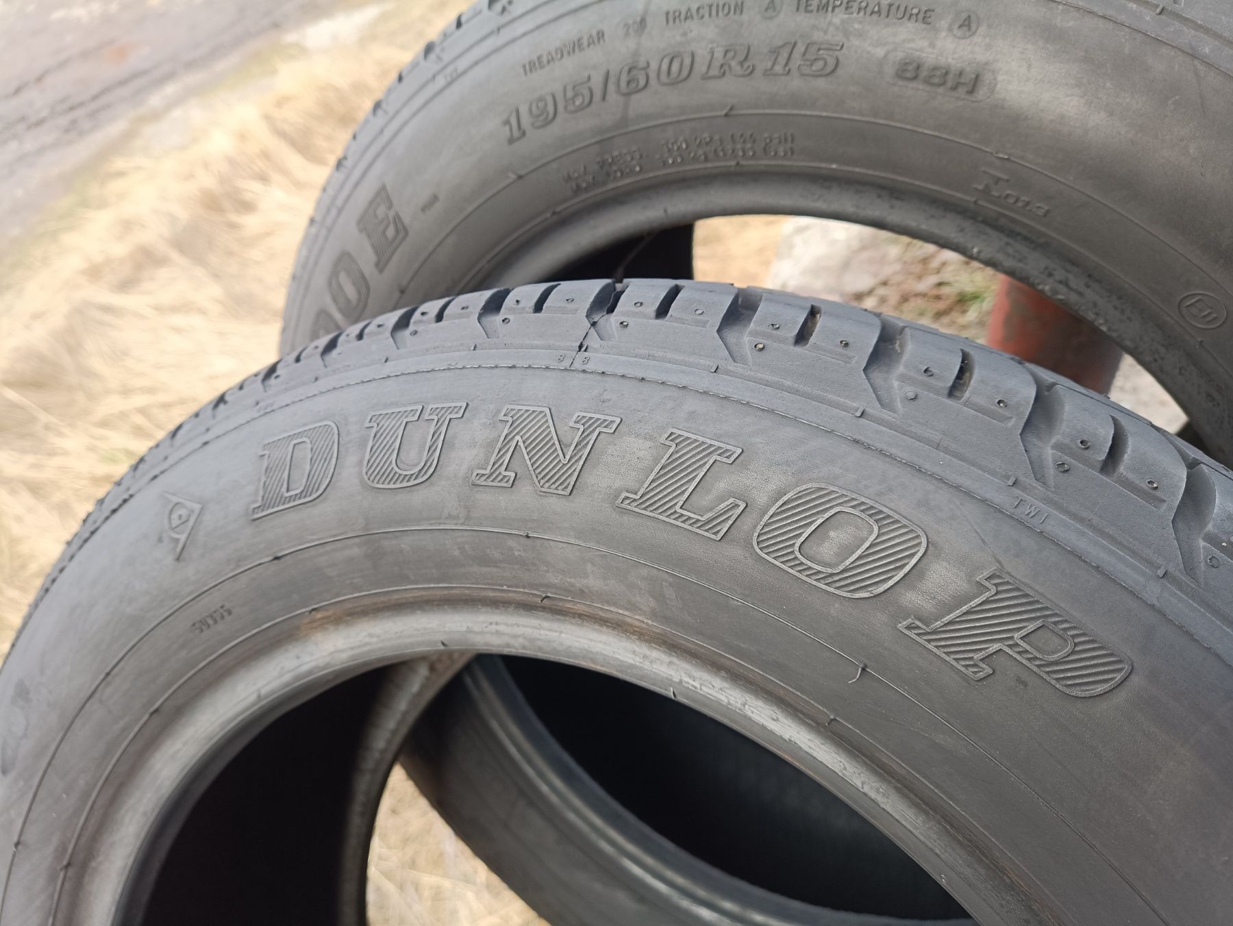 Літні шини Dunlop 195/60 R15 резина Р15