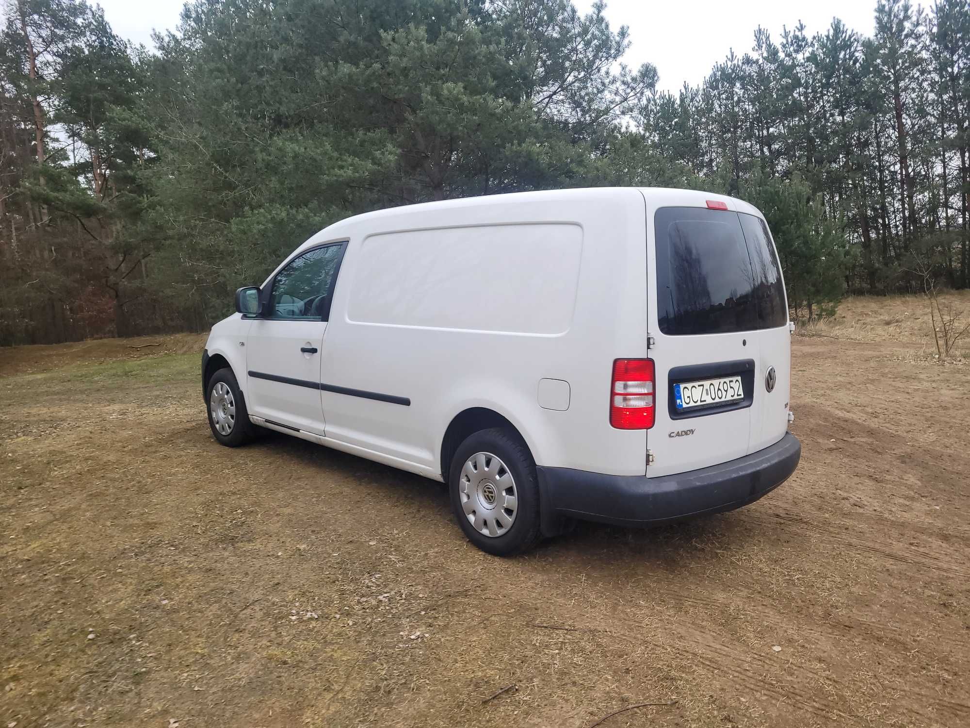 VW Caddy max sprowadzony 1,6 tdi.