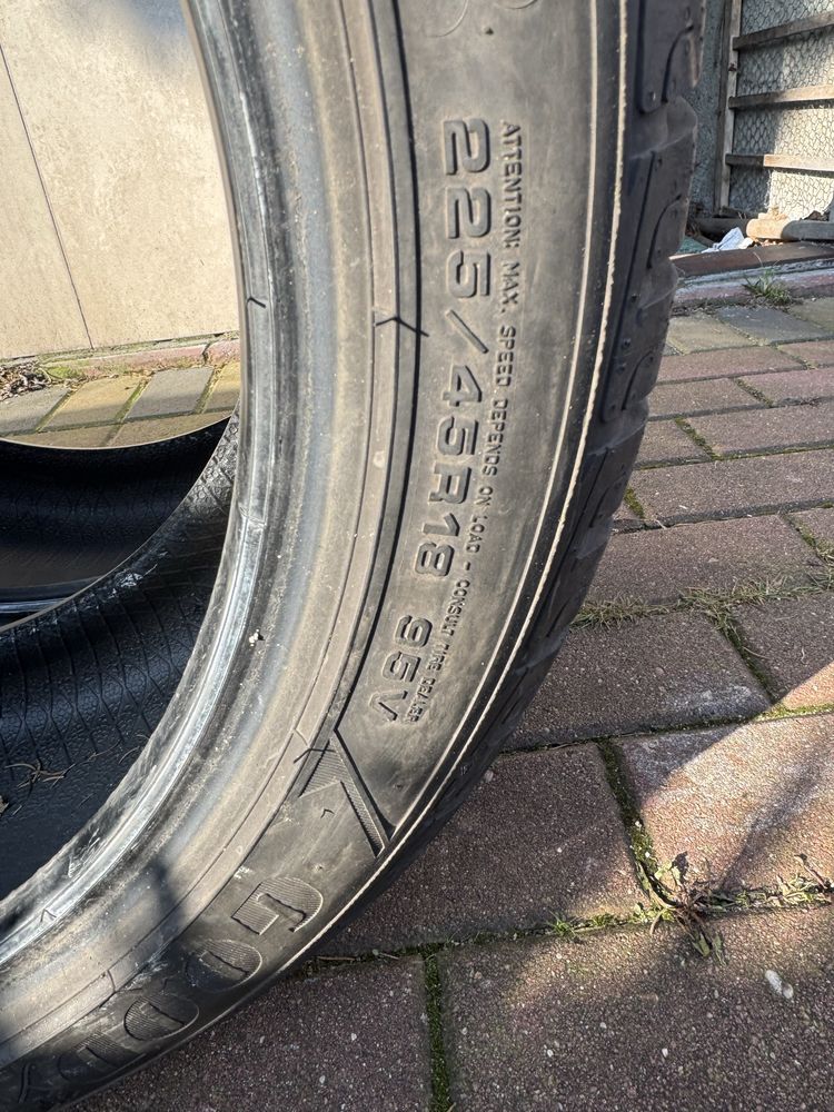 Opony 225/45R18 Good Year