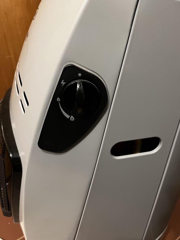 Aquecedor a Gás DELONGHI Chama Azul VBF botija incluida