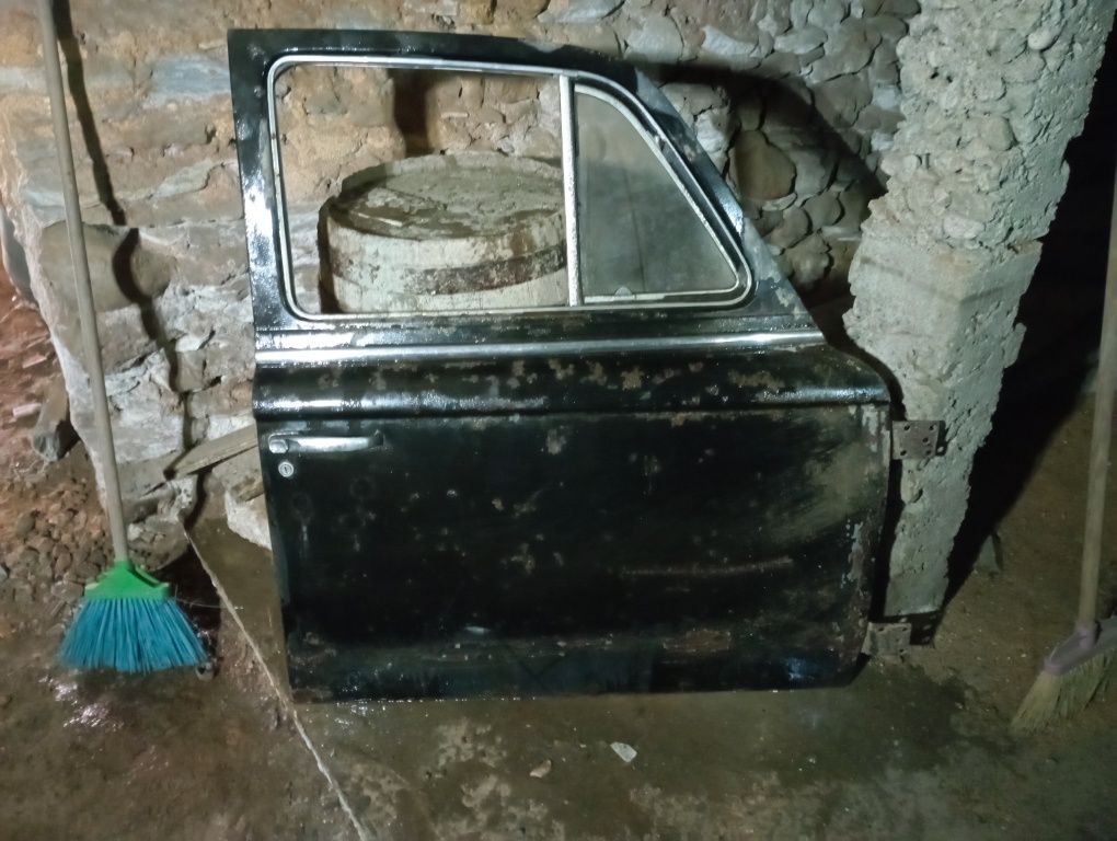 Portas e motores Peugeot 403