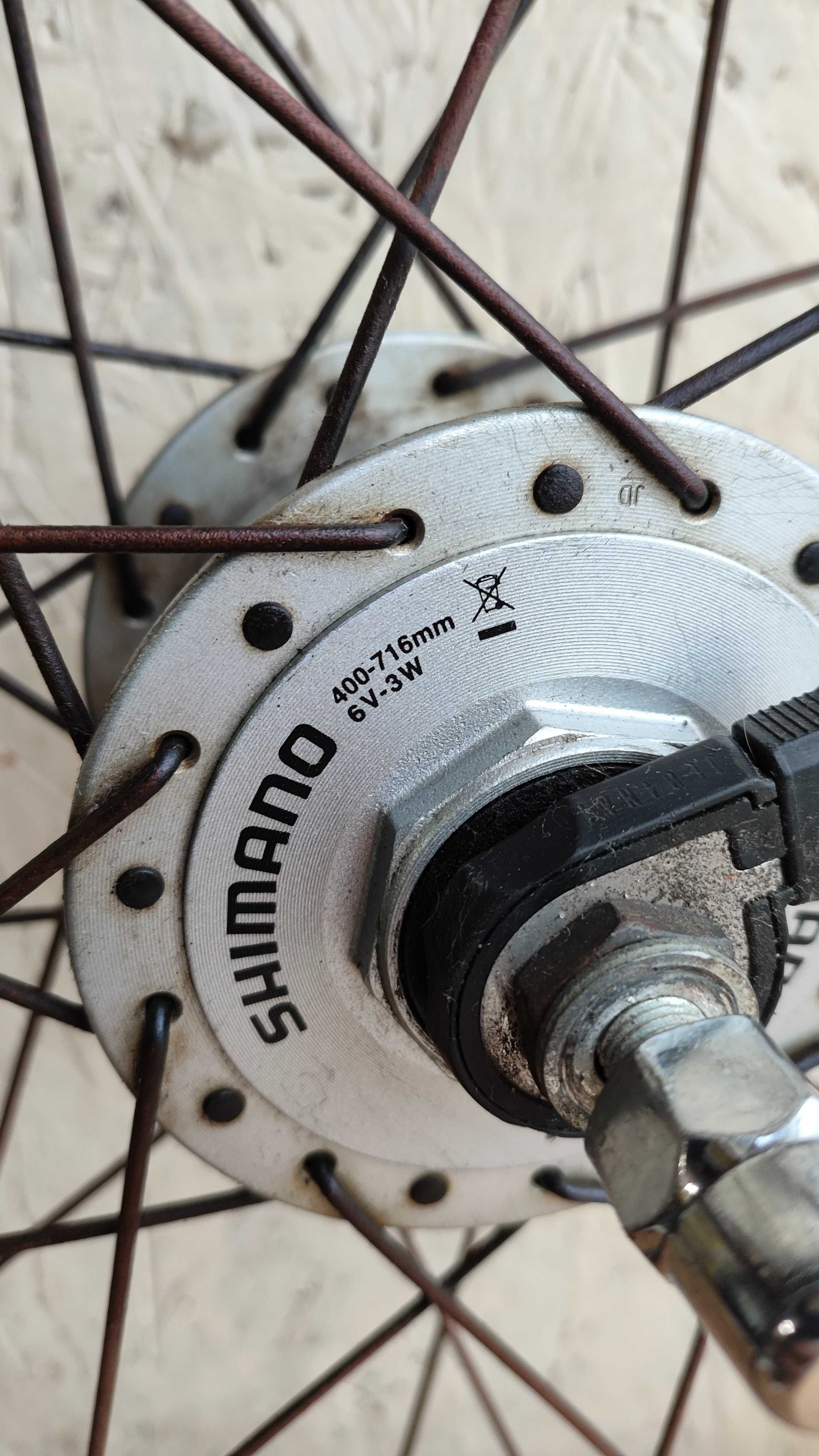 Koło rowerowe przednie z prądnicą Shimano 28 cali