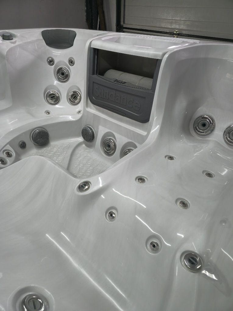 Jacuzzi Sundance 880 Marin 2 letnie 50 procnet ceny nowego !