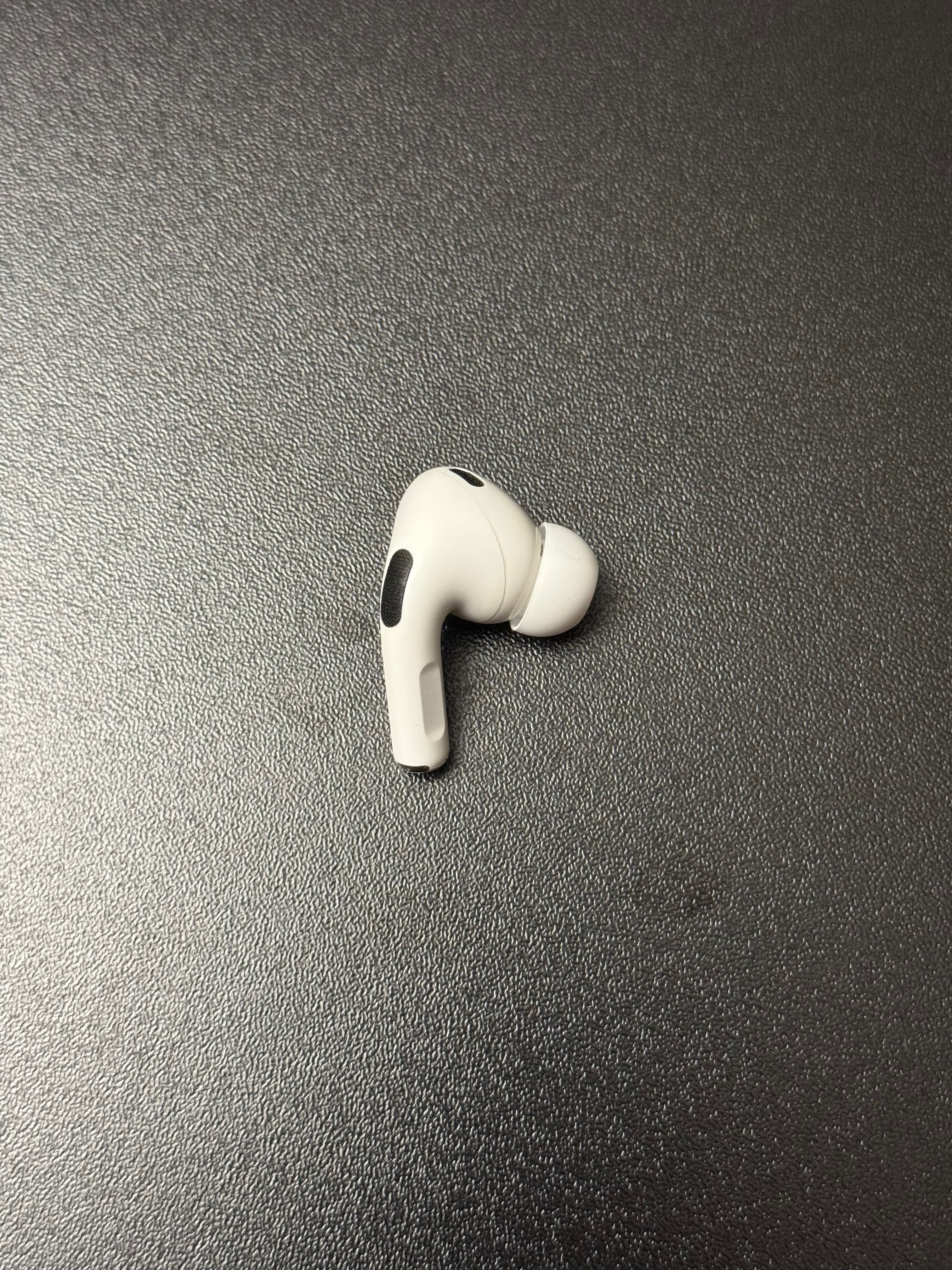 AirPods Pro 2 USB-C – Lewa / Prawa słuchawka (A3048 / A3047) A2968