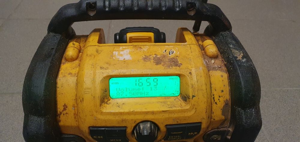 Radio Dewalt 18v DCR020
