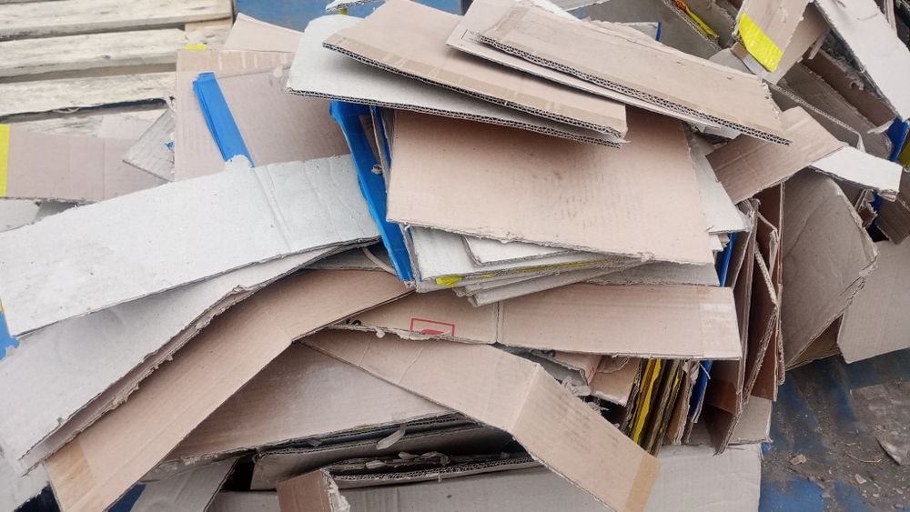 Za darmo ścinki z kartonów rozpałka