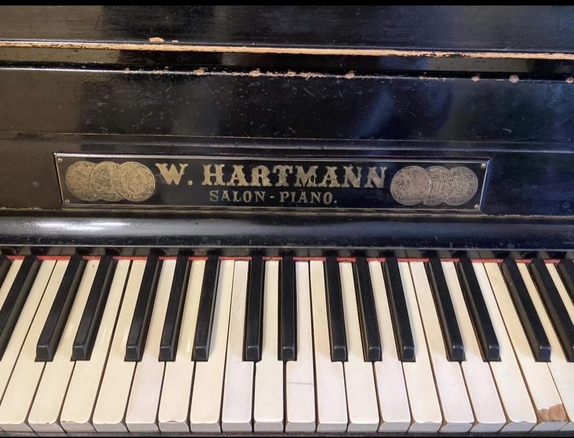 Pianino Hartmann