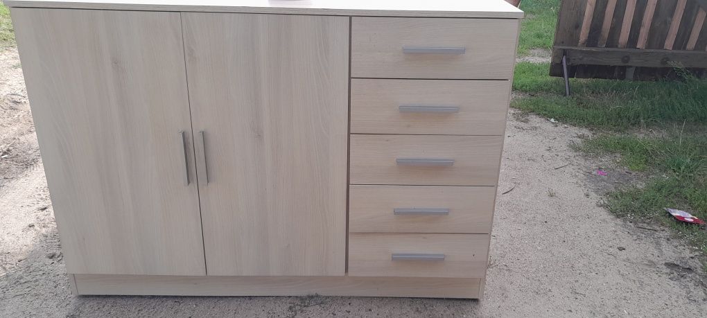 Komoda wraz z szufladami
