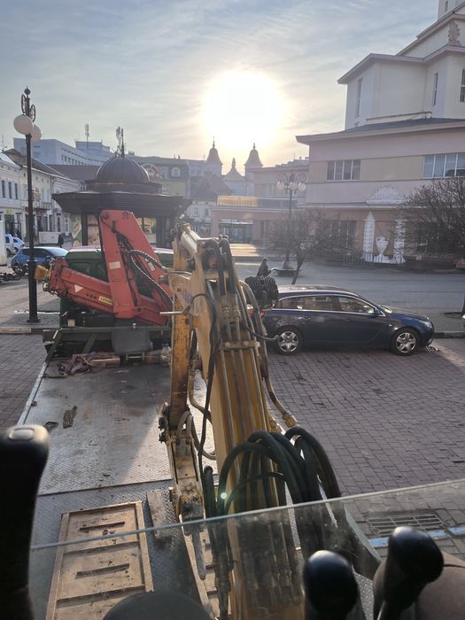 Мініекскаватор гідромолот