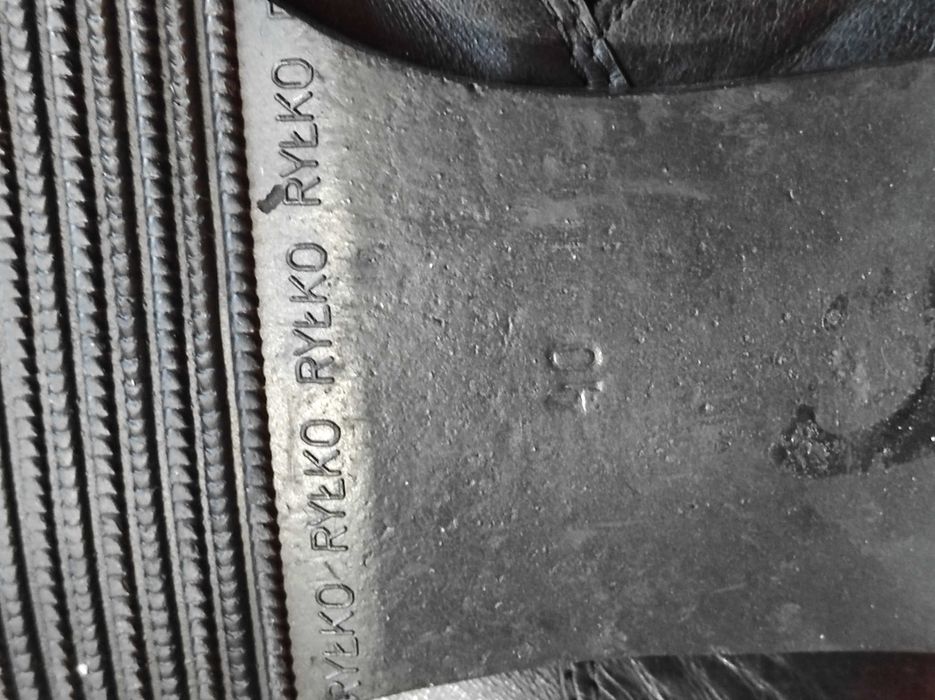 Kozaki RYŁKO , czarne oficerki, skóra rozm. 40