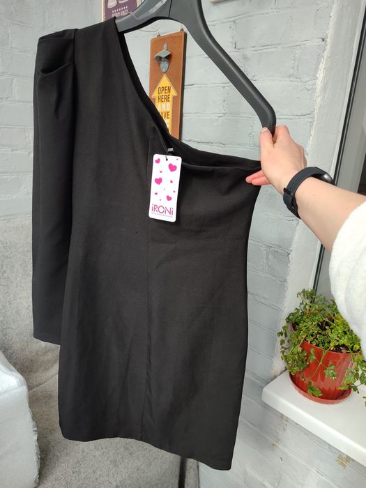 Сукня жіноча чорна класична М