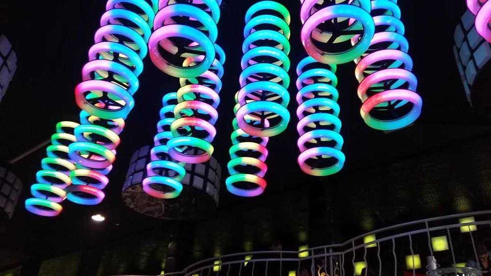 SPRĘŻYNA LED // Dyskoteka Klub