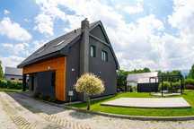 Piękny dom 130m2 + mały domek 35m2/6 apartam./gotowiec inwestycyjny