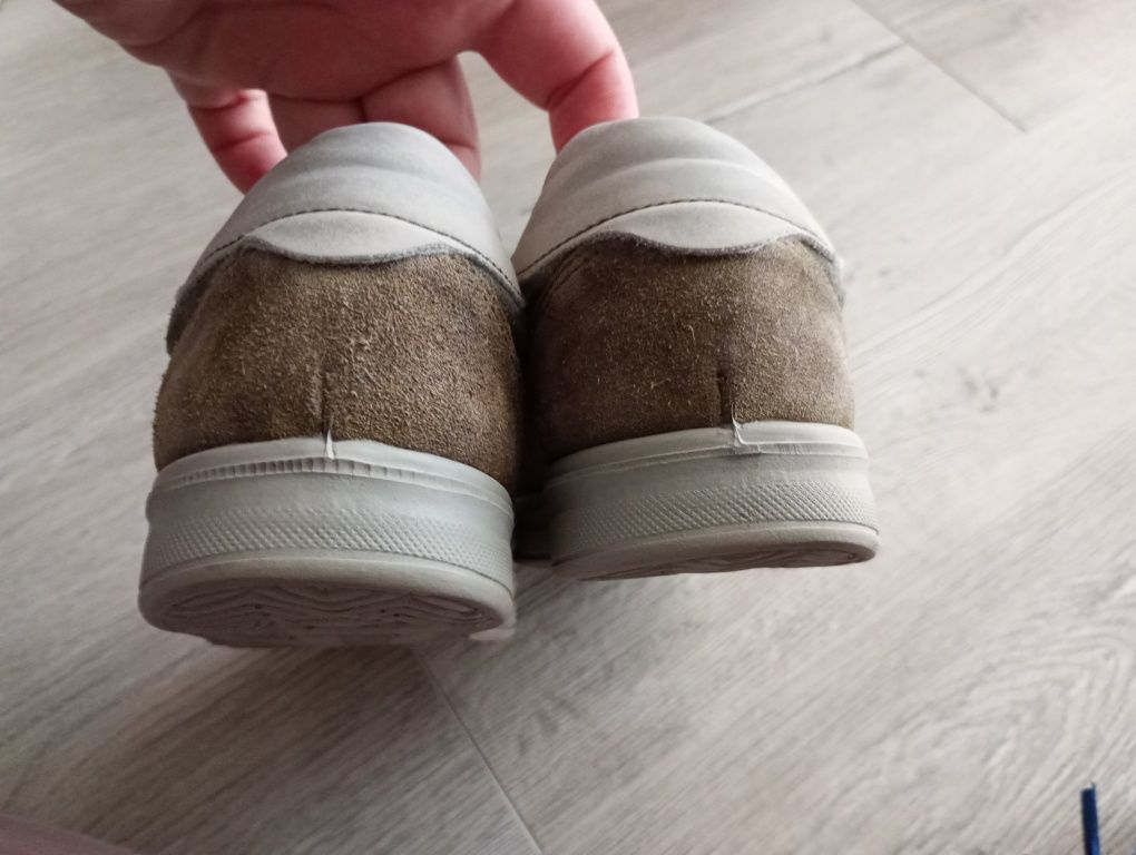 Buty sneakersy Primigi skórzane na rzepy rozm. 36