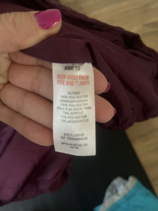 Ciepła kurtka zimowa dziewczęca bordowa z kapturem – rozmiar 140