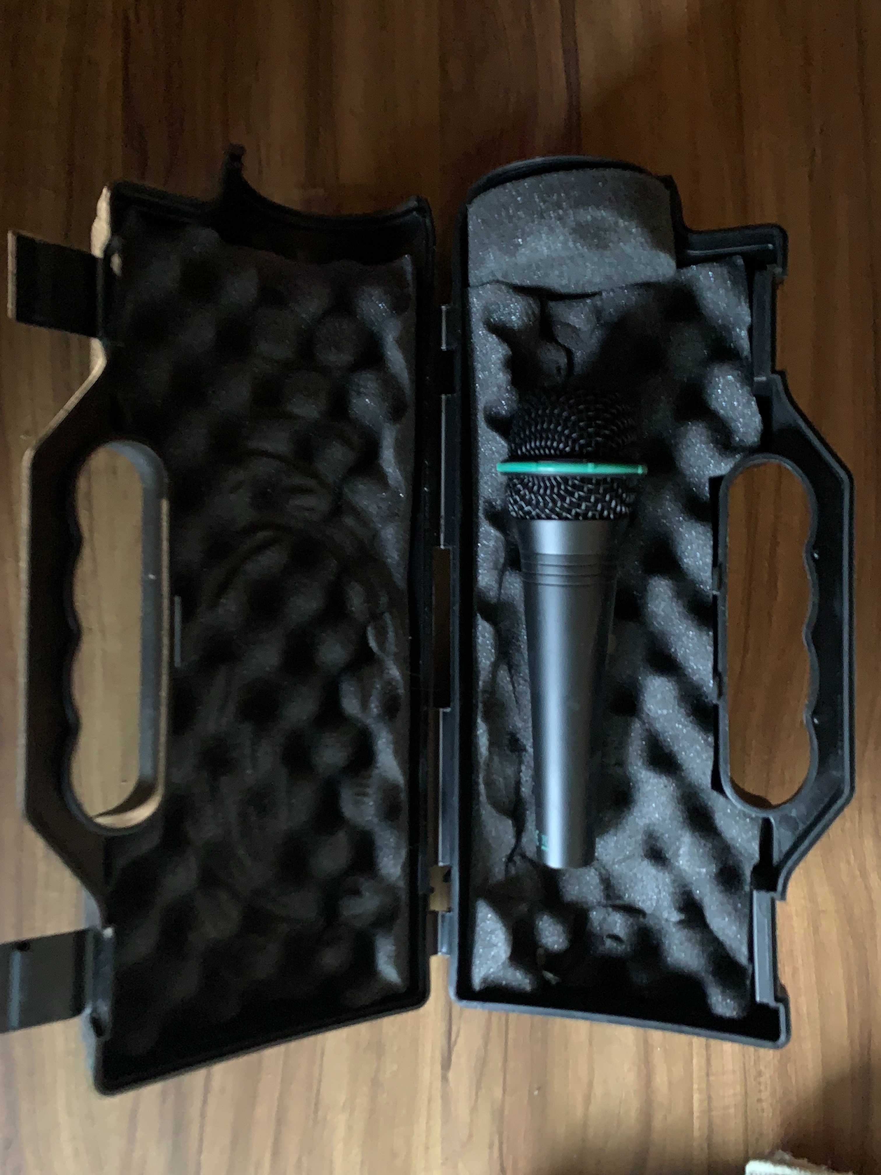 Microfone XLR novo com tripé