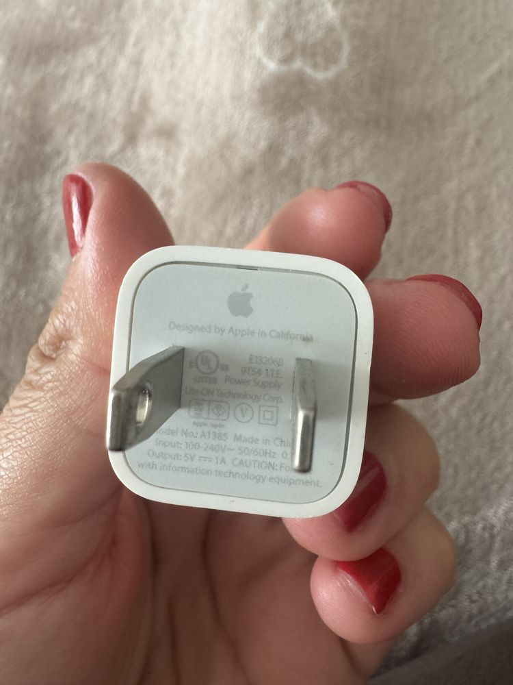 Мережевий зарядний пристрій Apple 5W USB Power Adapter A1385