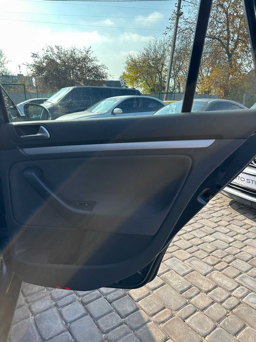 Продам Volkswagen Golf 2008 рік можлива розстрочка,кредит,обмін!