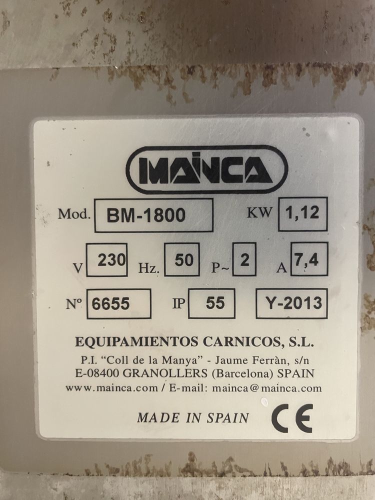 Máquina de cortar carne/peixe Mainca BM-1800 Monofásica