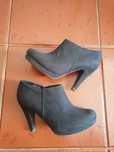 Botins em excelente estado