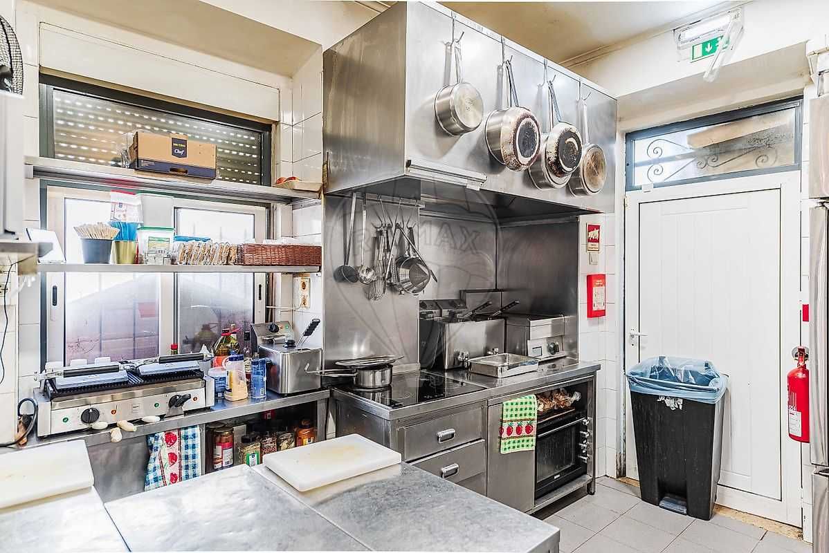 Restaurante - Bar - Trespasse com cedência de quotas