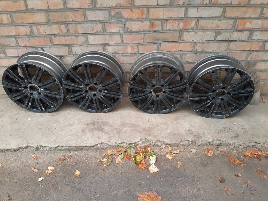 Продам колеса  титанові диски на BMW