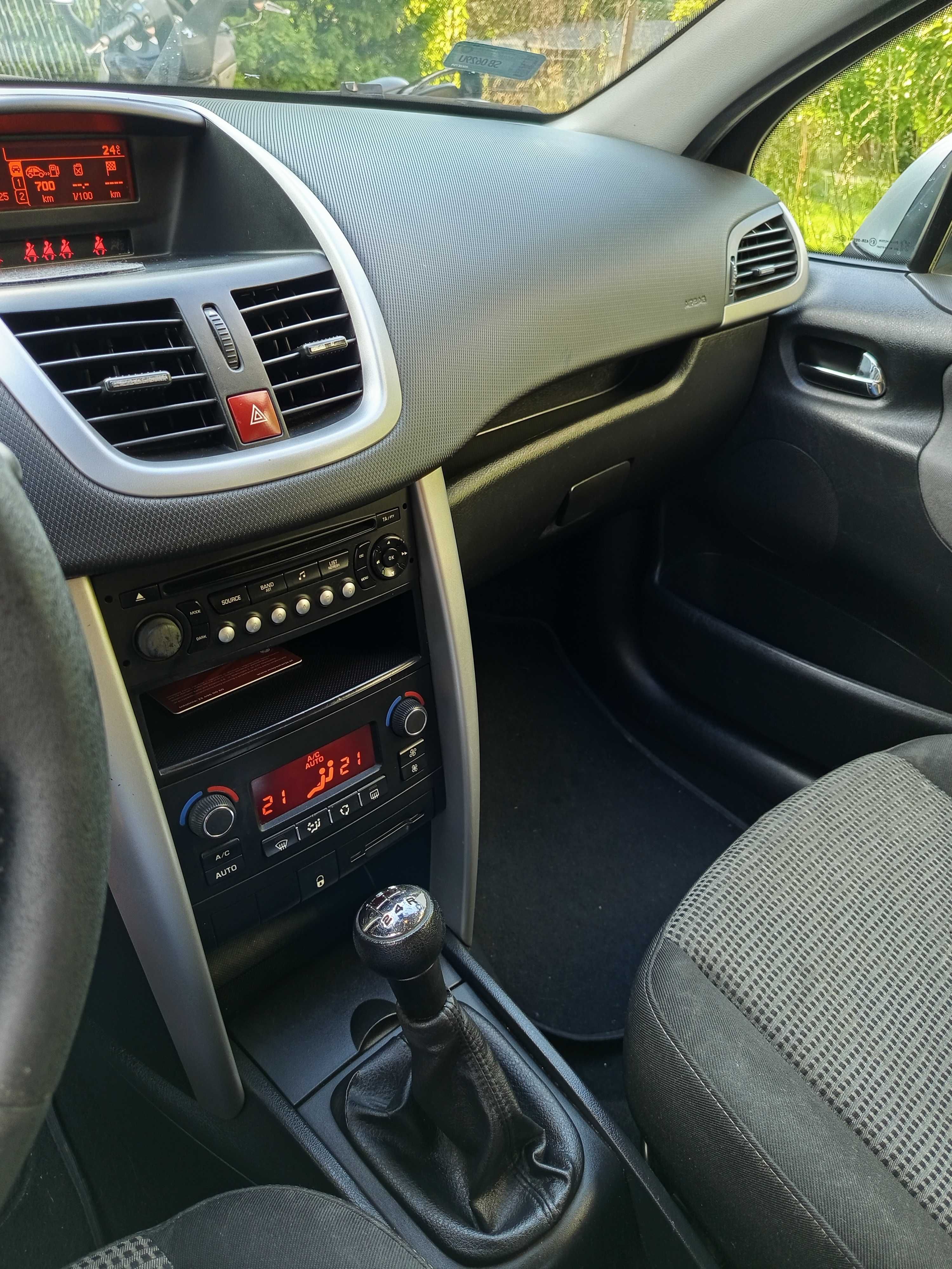 Peugeot 207 SW  kombi  1.6 Hdi  2010 r.